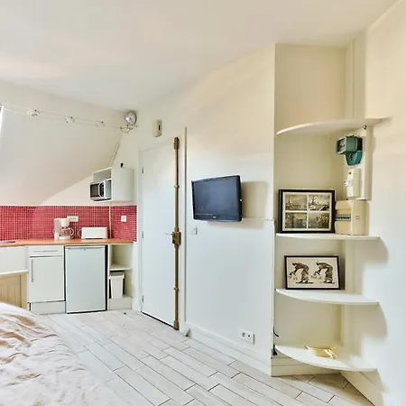 Cozy Studio Near Pereire Station By Guestready Apartment