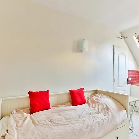 Apartment Cozy Studio Near Pereire Station By Guestready